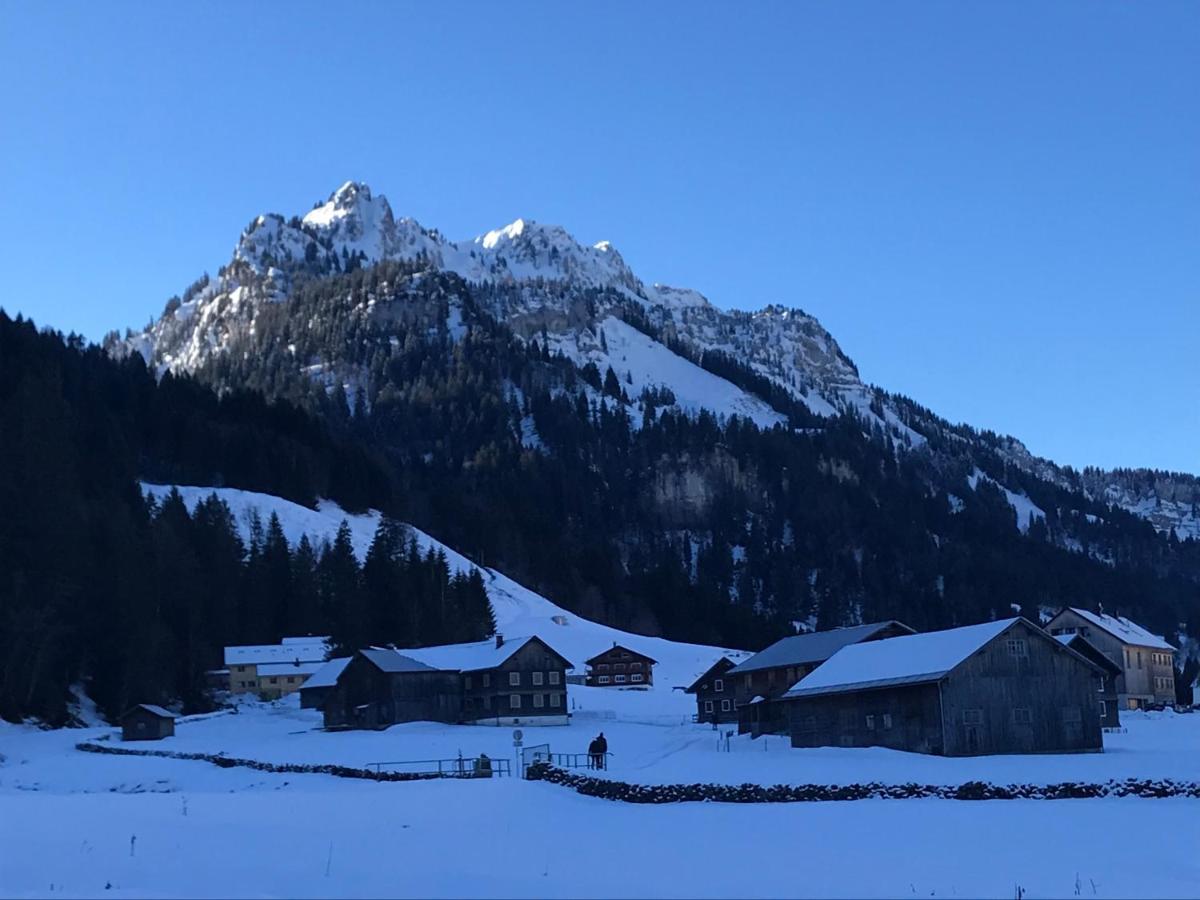 Apartamento Kraehenberg Am Rande Der Wildnis Sibratsgfäll Exterior foto