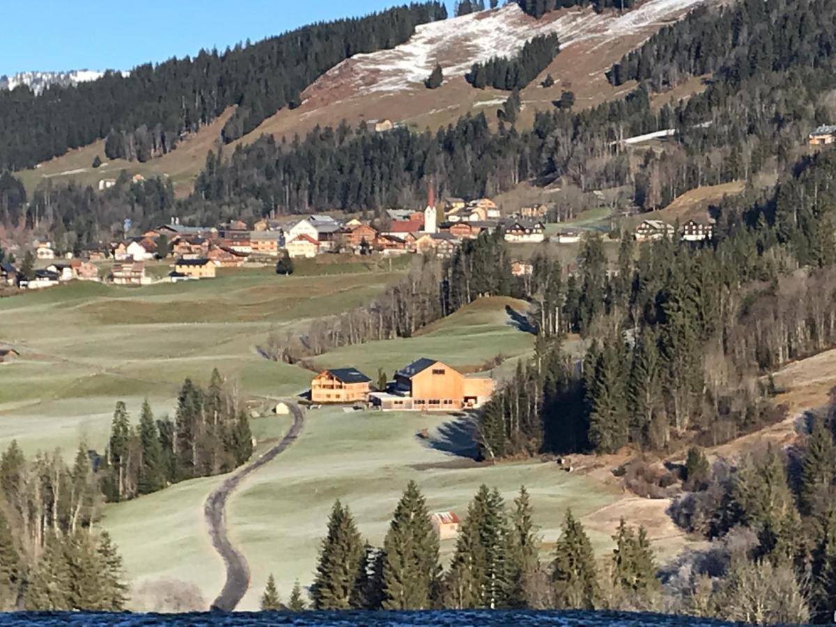 Apartamento Kraehenberg Am Rande Der Wildnis Sibratsgfäll Exterior foto